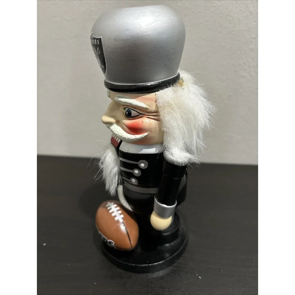Oakland Raiders ~ Sports Collectors Christmas Nutcracker 6